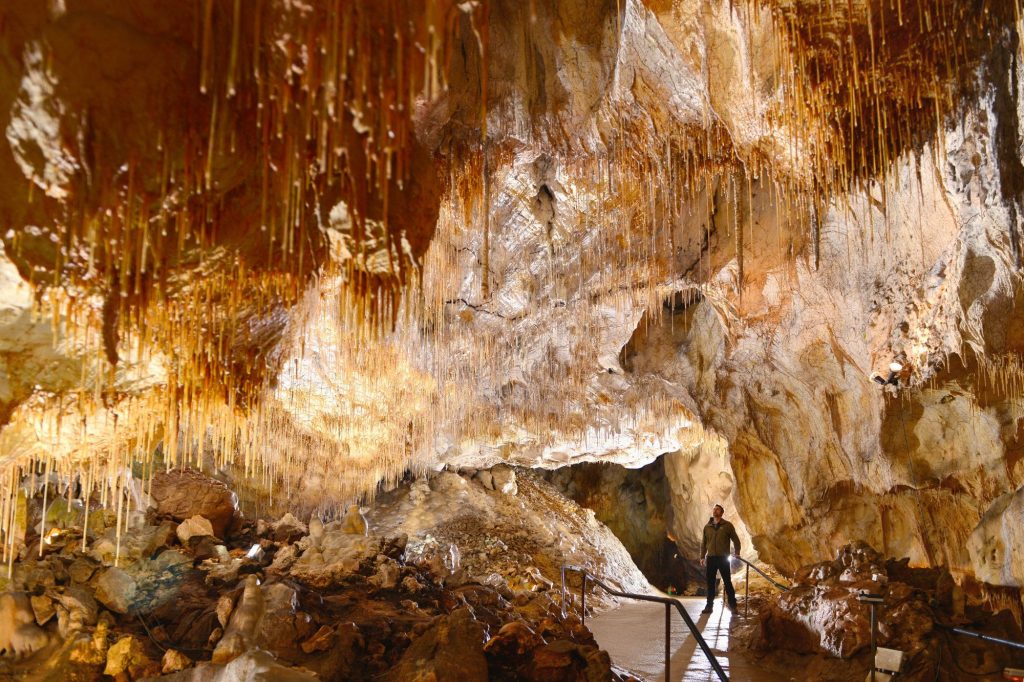 Les Grottes de Thouzon