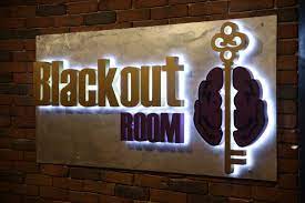 BlackOut Room