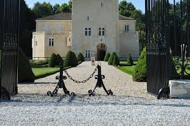 Château La Tour Carnet